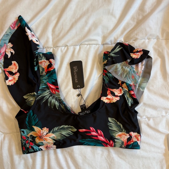 NWT City Chic Ingrid Bikini Top, Size 16 - Picture 2 of 6